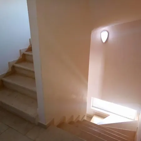 Anna Apartment